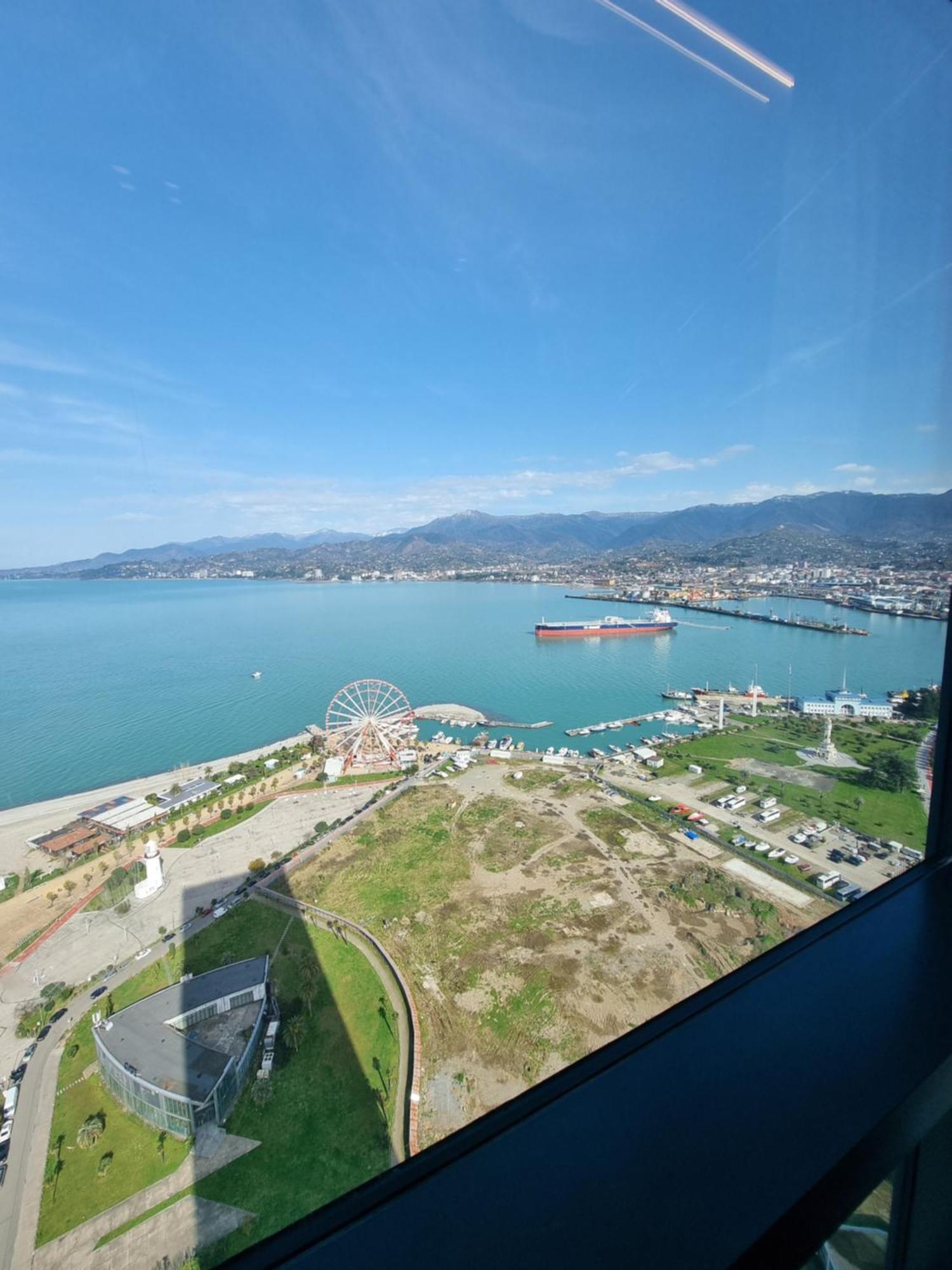 Premium Apartment In Porta Batumi Tower Esterno foto