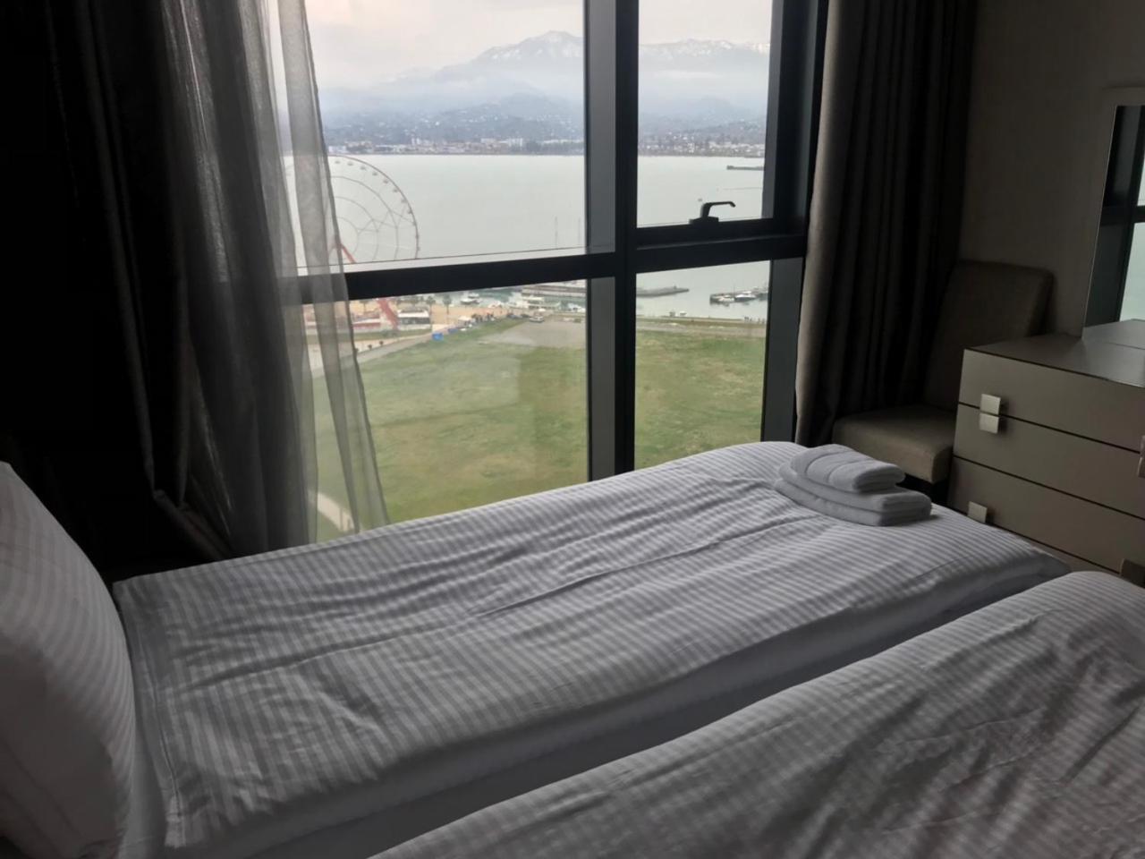 Premium Apartment In Porta Batumi Tower Esterno foto
