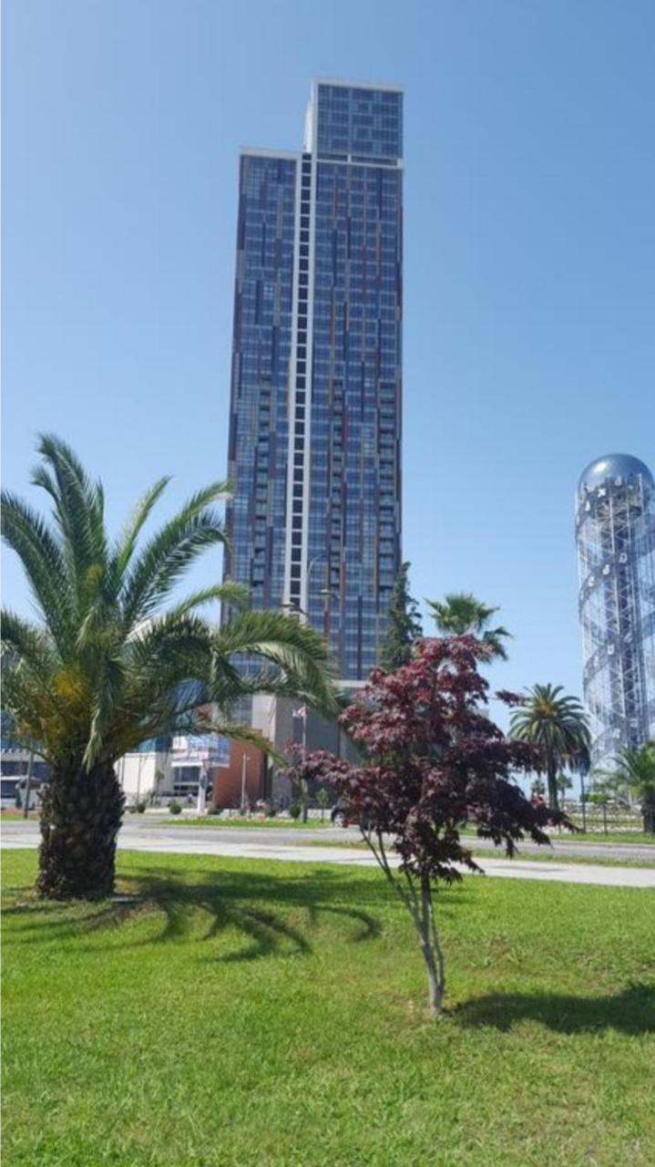 Premium Apartment In Porta Batumi Tower Esterno foto